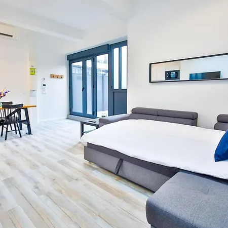 8 Personnes * Montrouge